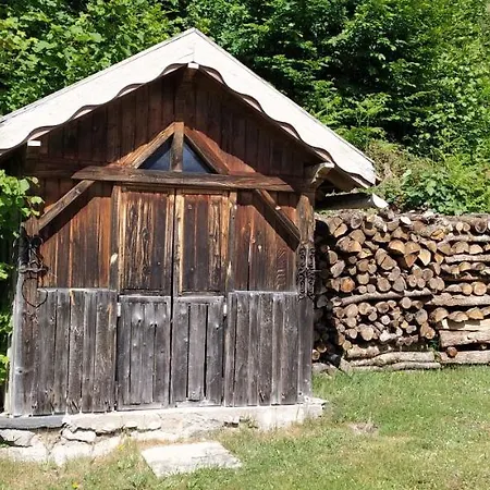 Au Garni *